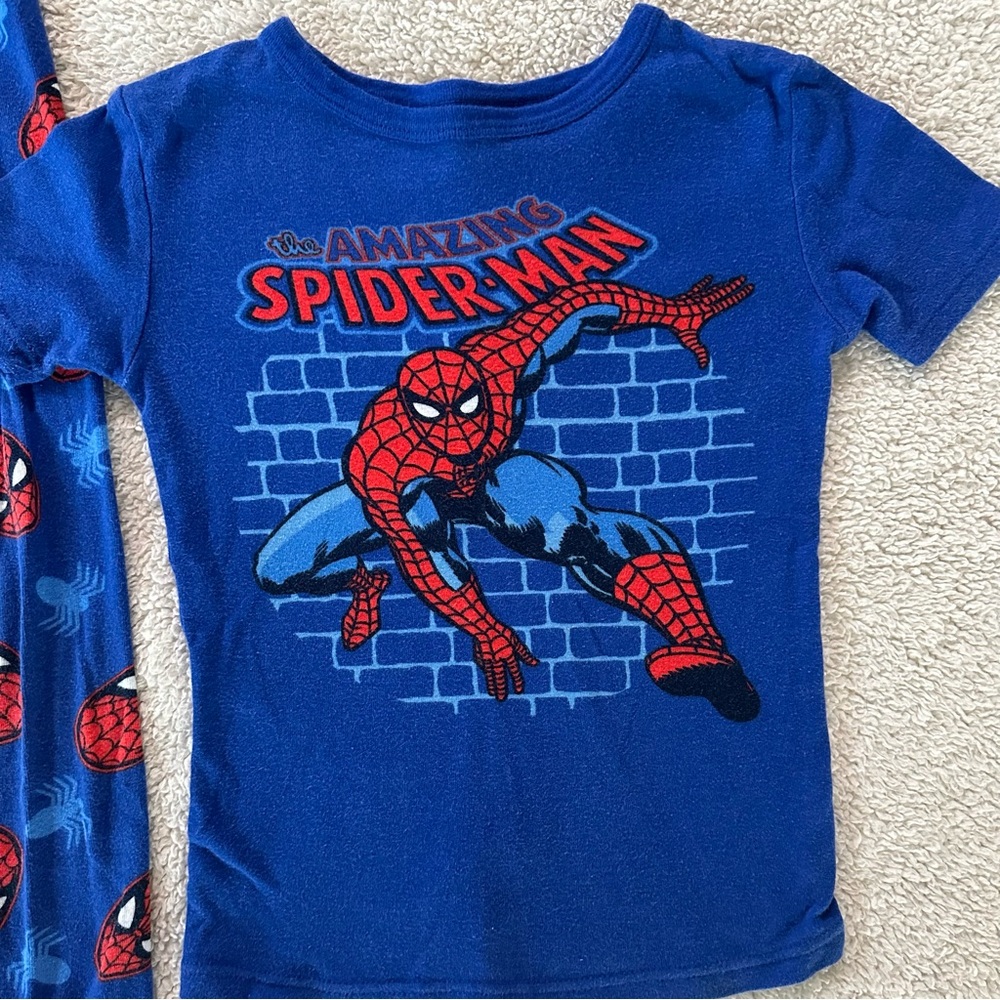Spider-Man Pajama Set - Picture 4 of 12